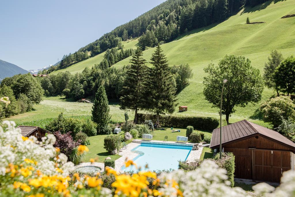 Alpine Life Hotel Anabel Cadipietra Exteriör bild