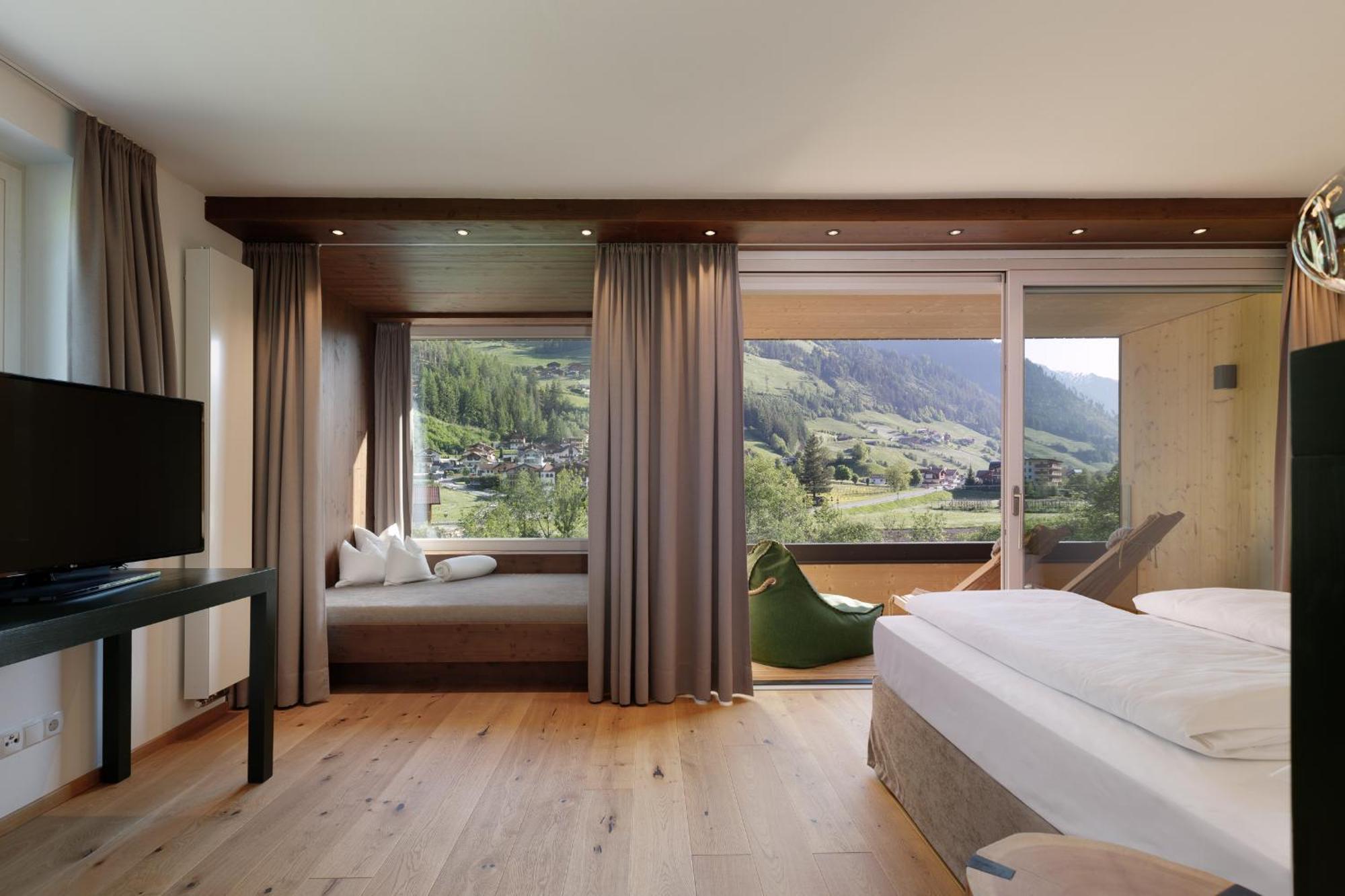 Alpine Life Hotel Anabel Cadipietra Exteriör bild